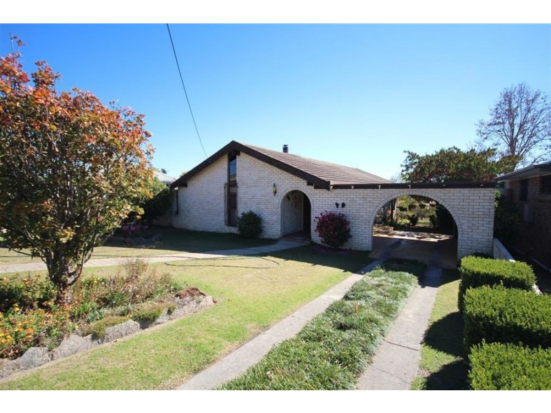 70 Clive Street, Tenterfield NSW 2372