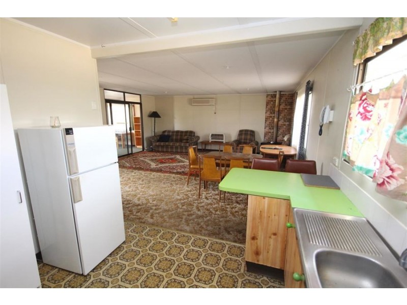 69 Clive Street, Tenterfield NSW 2372