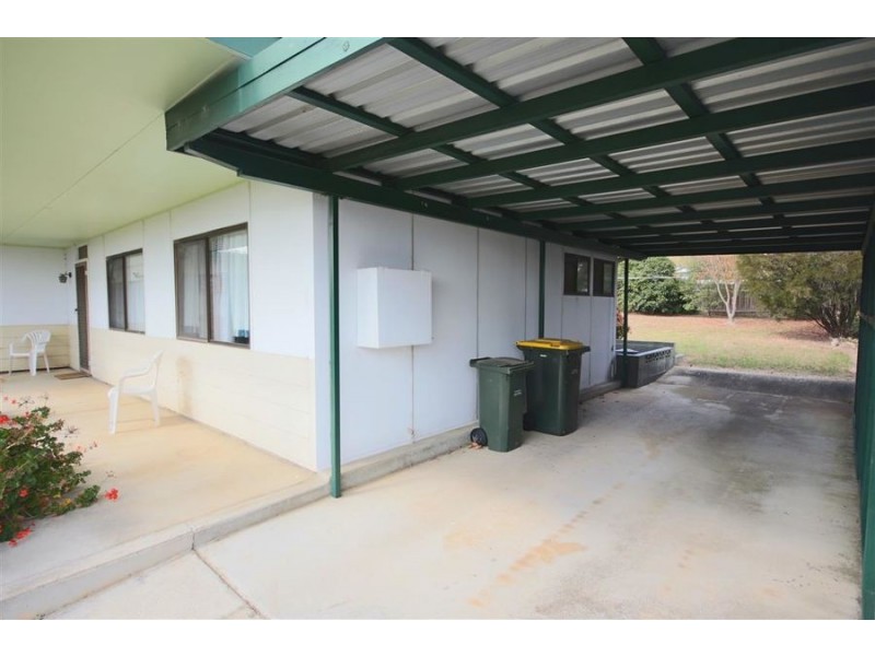 69 Clive Street, Tenterfield NSW 2372