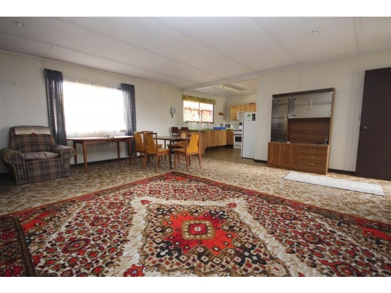 69 Clive Street, Tenterfield NSW 2372