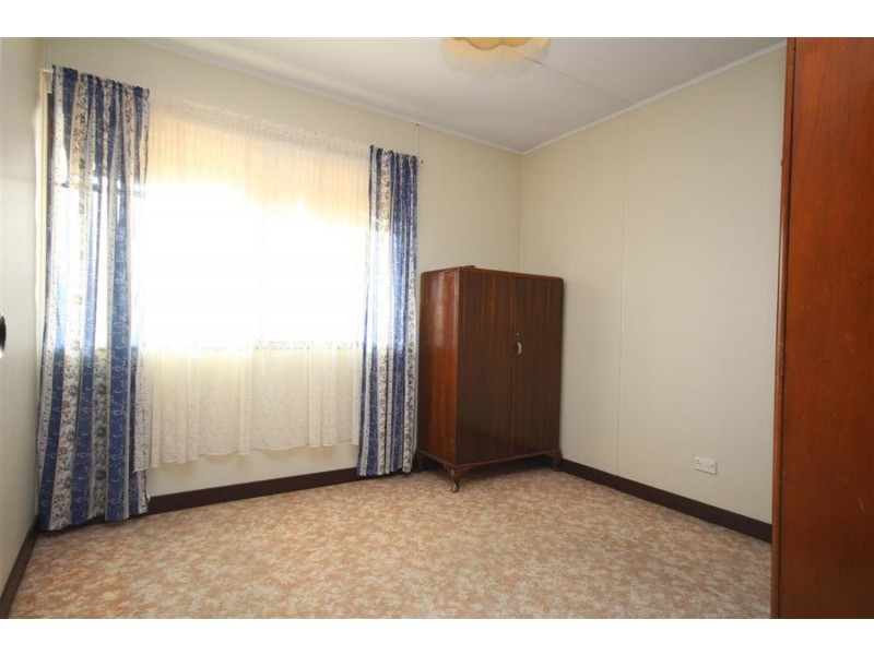 69 Clive Street, Tenterfield NSW 2372
