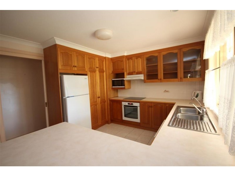 28 East Street, Tenterfield NSW 2372