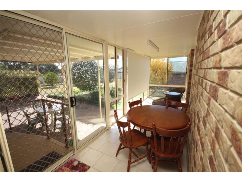 28 East Street, Tenterfield NSW 2372