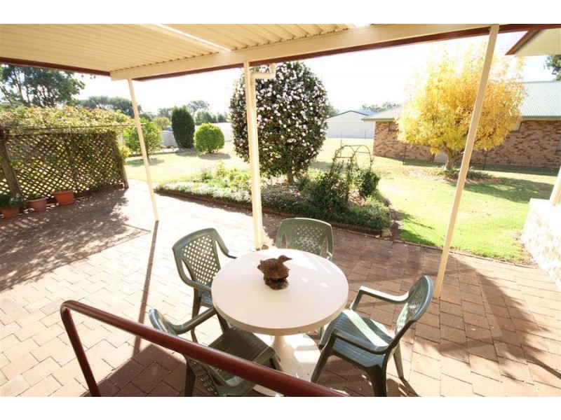 28 East Street, Tenterfield NSW 2372