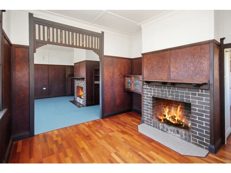 61 Clive Street, Tenterfield NSW 2372