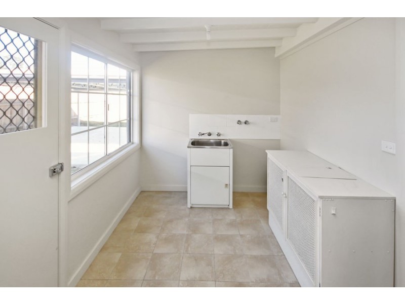 61 Clive Street, Tenterfield NSW 2372