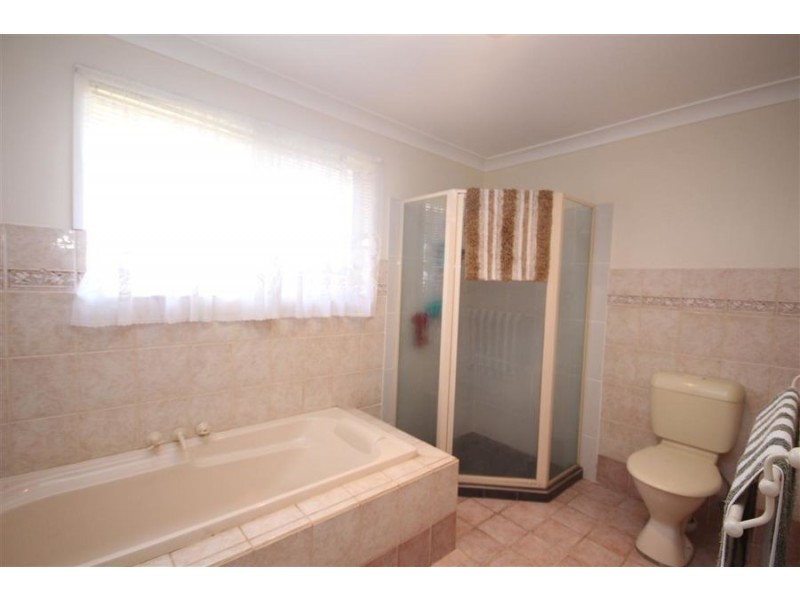 225 Bulwer Street, Tenterfield NSW 2372