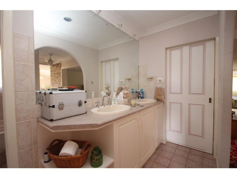225 Bulwer Street, Tenterfield NSW 2372