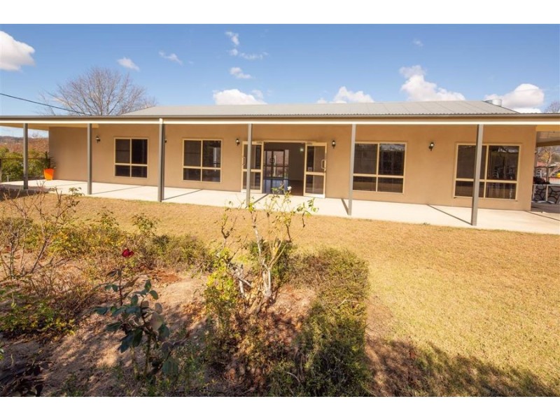 60 Polworth Street, Tenterfield NSW 2372