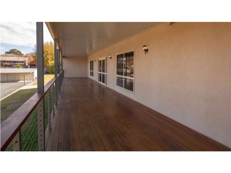 60 Polworth Street, Tenterfield NSW 2372