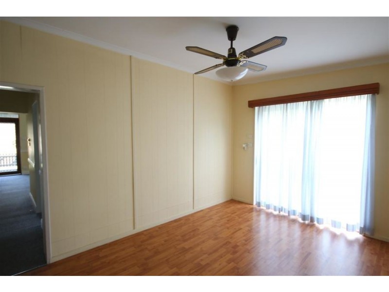 92 Wood Street, Tenterfield NSW 2372