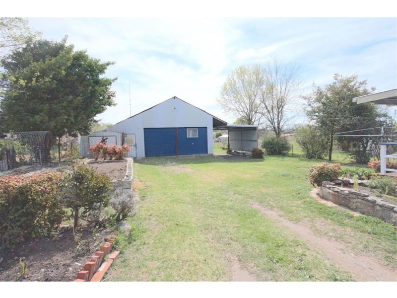 92 Wood Street, Tenterfield NSW 2372