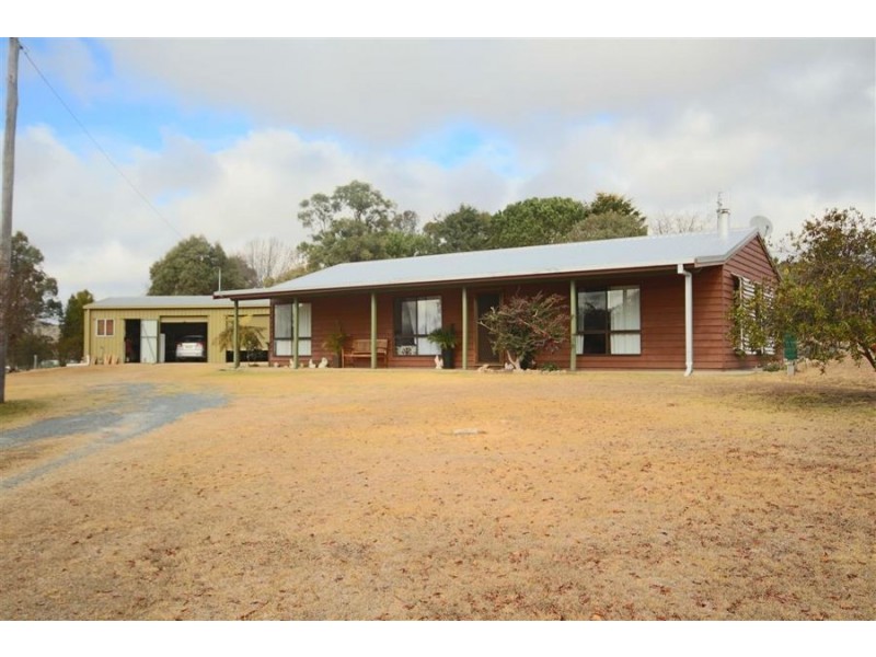 59 Riley Street, Tenterfield NSW 2372