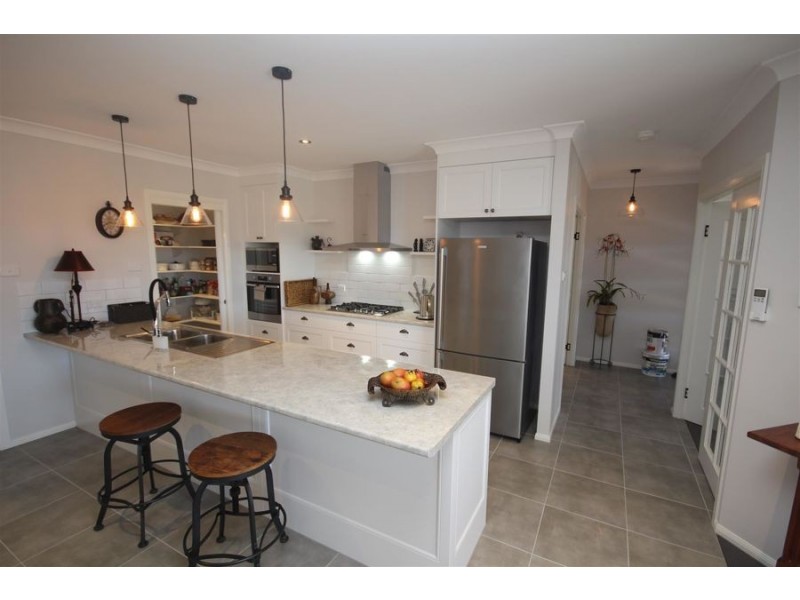 303 East Street, Tenterfield NSW 2372