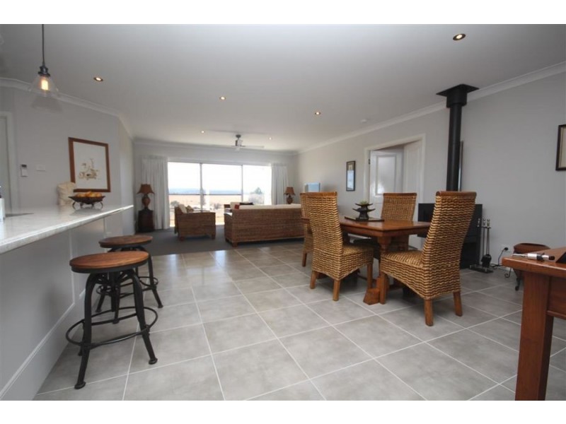 303 East Street, Tenterfield NSW 2372