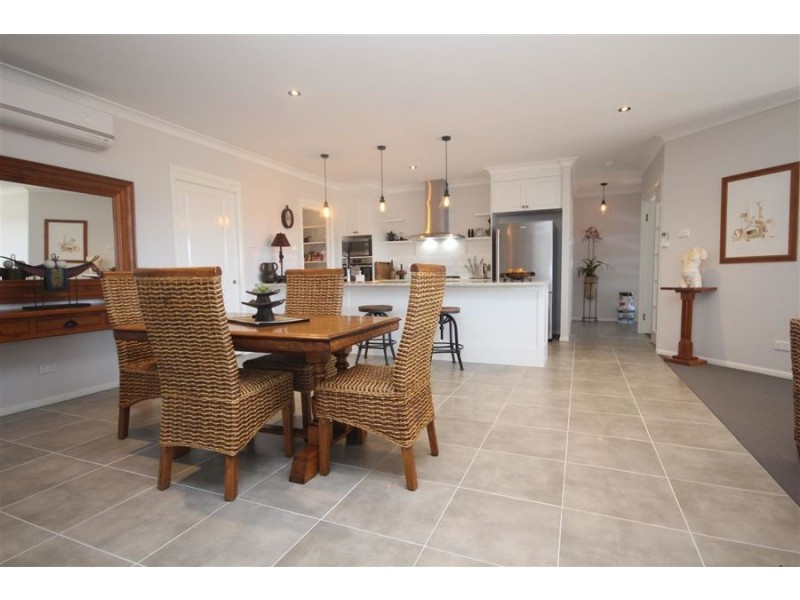 303 East Street, Tenterfield NSW 2372