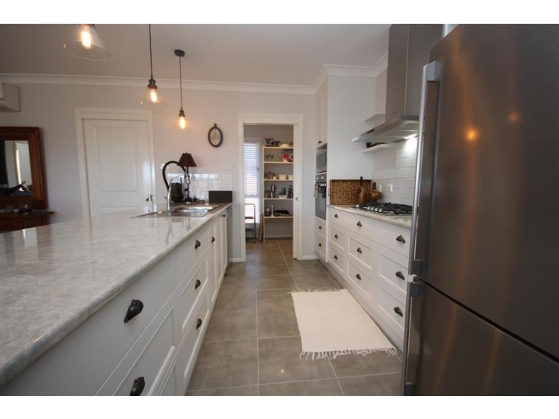 303 East Street, Tenterfield NSW 2372