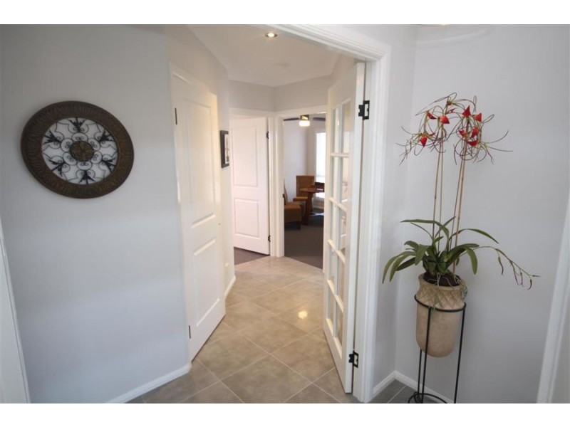 303 East Street, Tenterfield NSW 2372