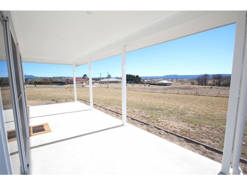 303 East Street, Tenterfield NSW 2372