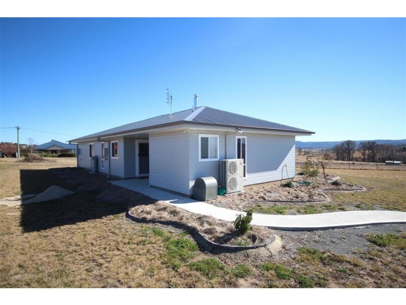 303 East Street, Tenterfield NSW 2372