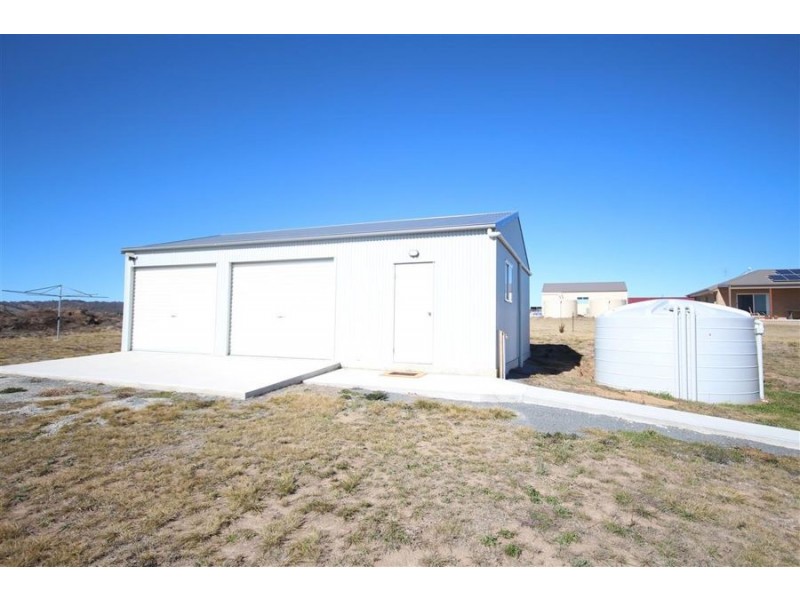 303 East Street, Tenterfield NSW 2372