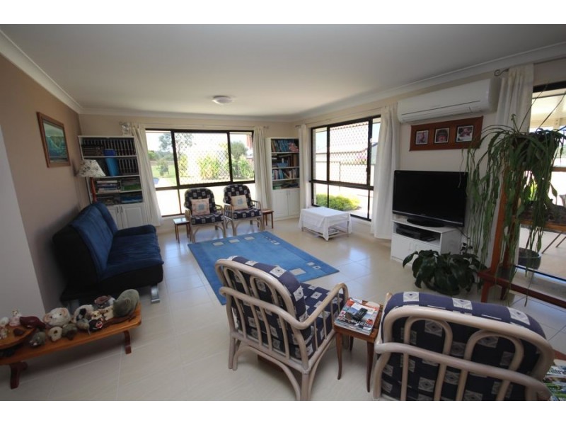 20 Laird Street, Tenterfield NSW 2372