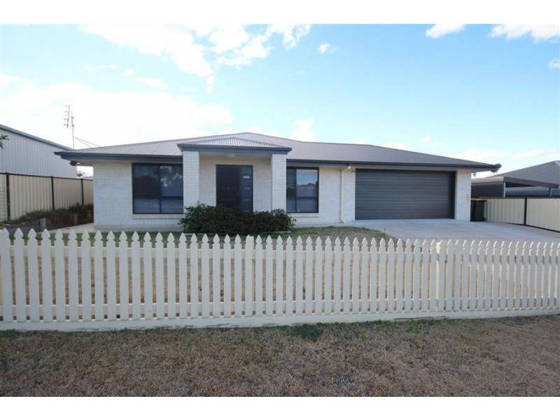 20 Laird Street, Tenterfield NSW 2372
