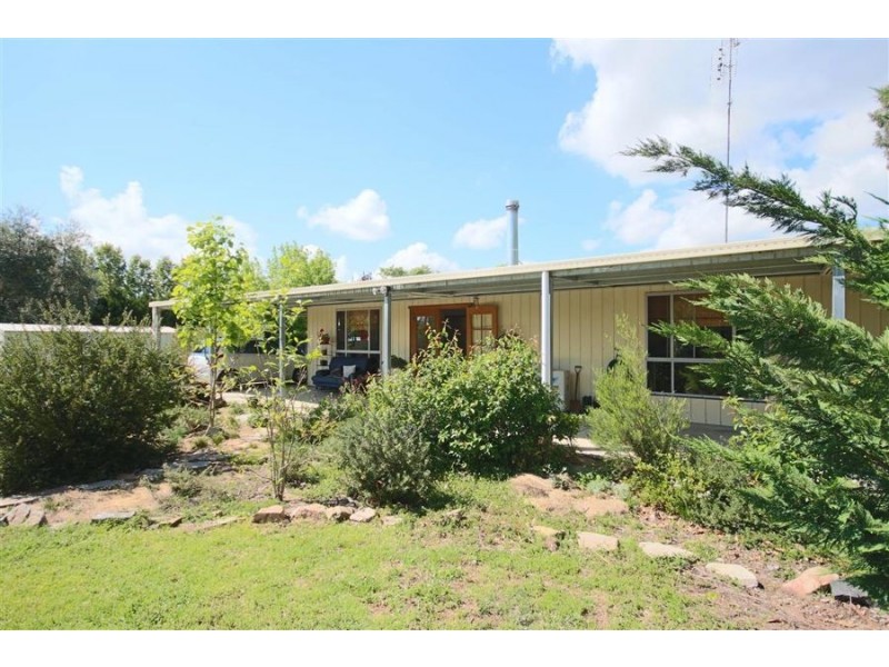 86 Duncan Street, Tenterfield NSW 2372