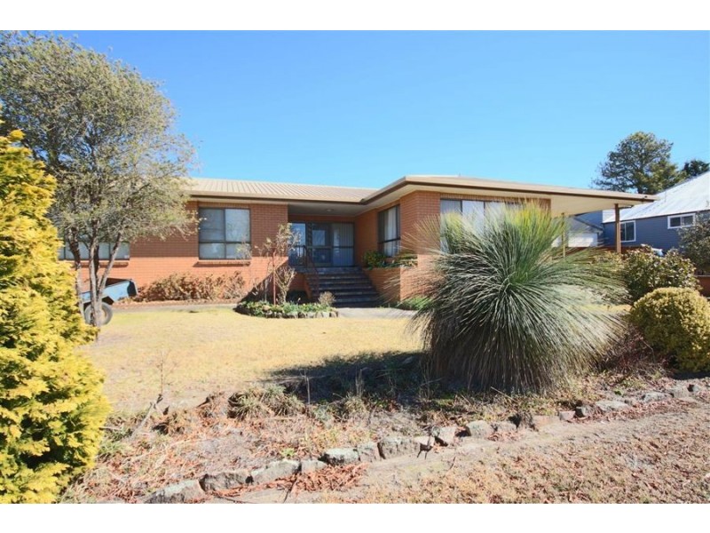 26 Duncan Street, Tenterfield NSW 2372