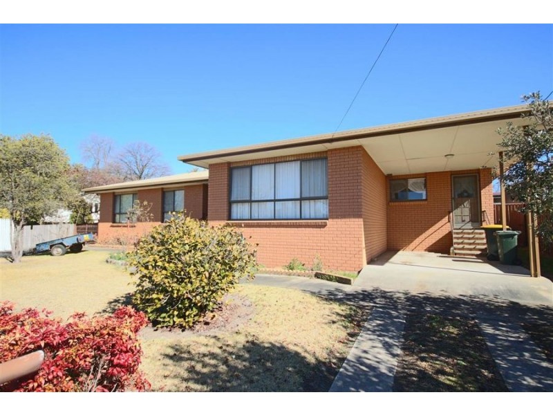 26 Duncan Street, Tenterfield NSW 2372