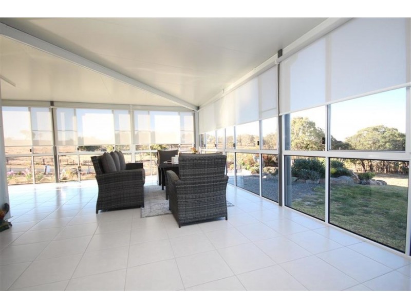 90 Neagles Lane, Tenterfield NSW 2372