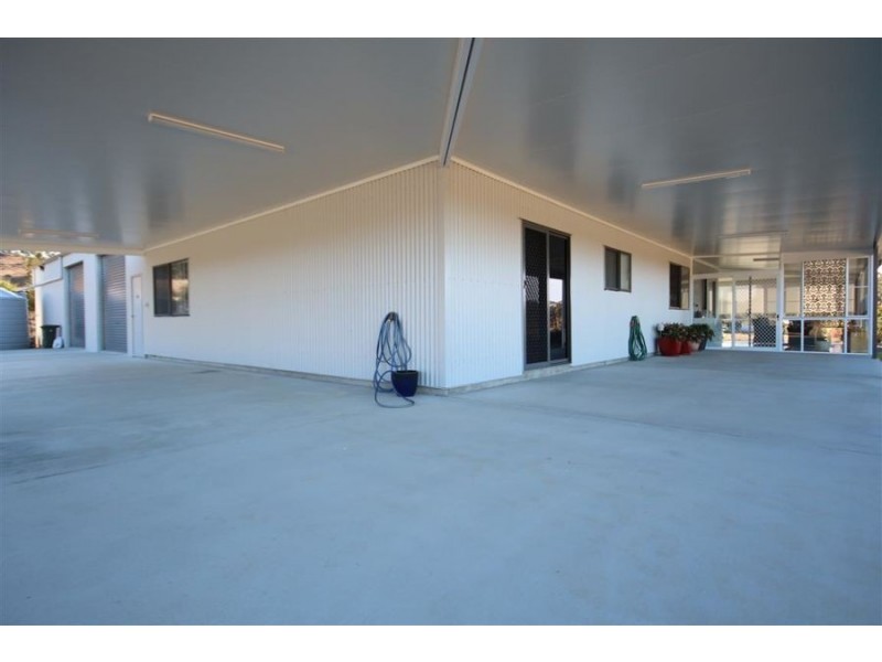 90 Neagles Lane, Tenterfield NSW 2372