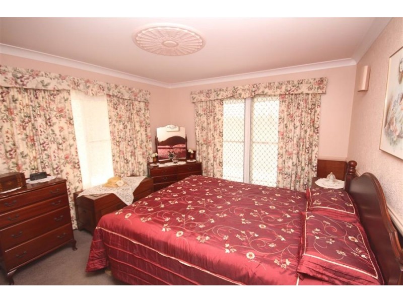 223 Douglas Street, Tenterfield NSW 2372