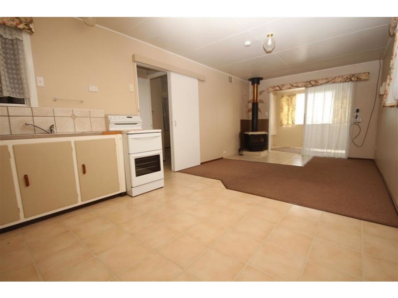 223 Douglas Street, Tenterfield NSW 2372