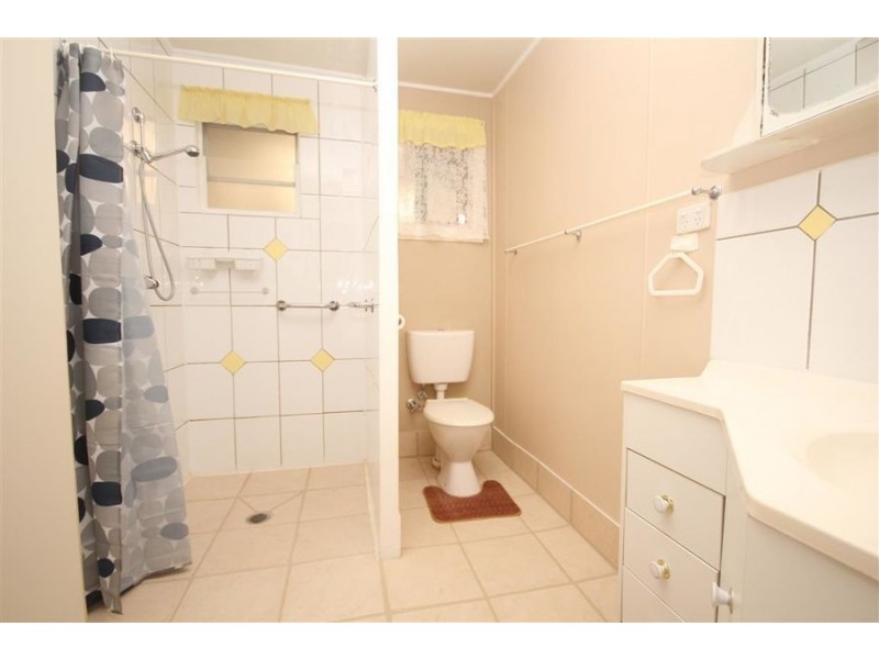 223 Douglas Street, Tenterfield NSW 2372