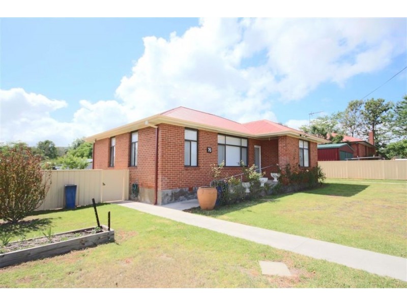 76 Bulwer Street, Tenterfield NSW 2372