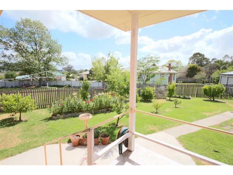 76 Bulwer Street, Tenterfield NSW 2372