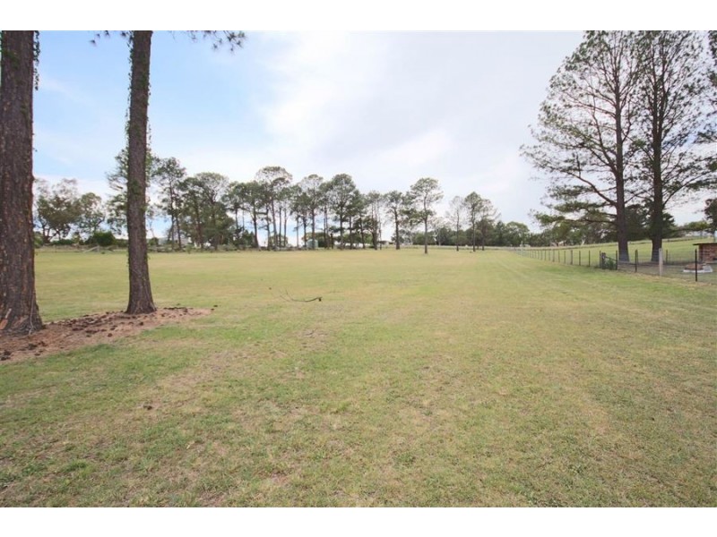 193 East Street, Tenterfield NSW 2372