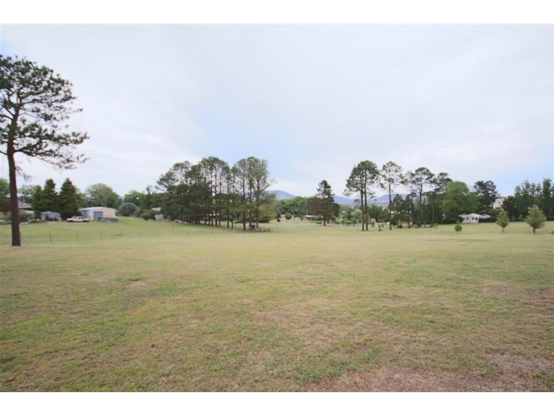 193 East Street, Tenterfield NSW 2372