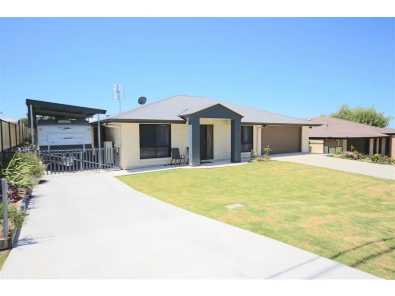 22 Laird Street, Tenterfield NSW 2372