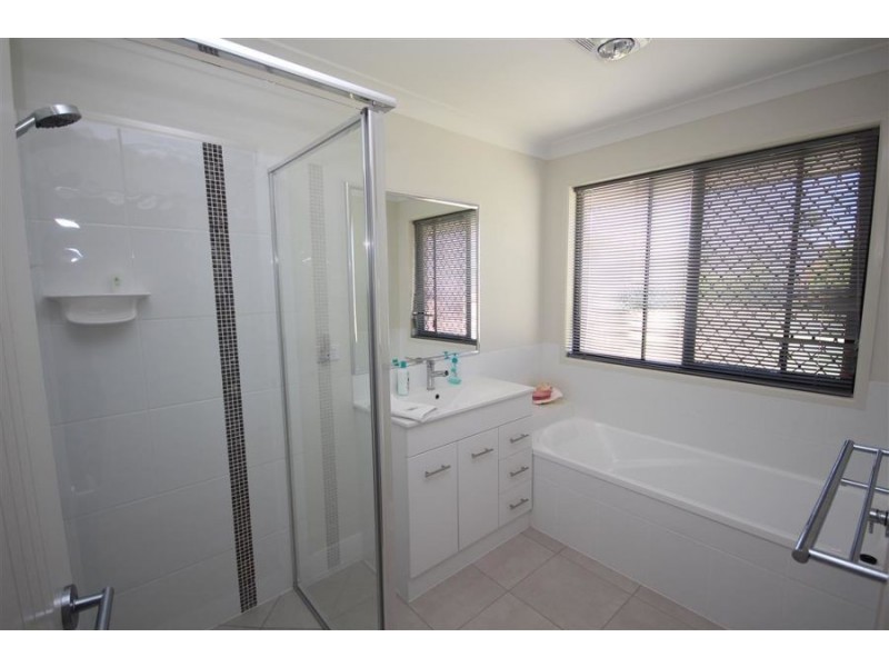 22 Laird Street, Tenterfield NSW 2372