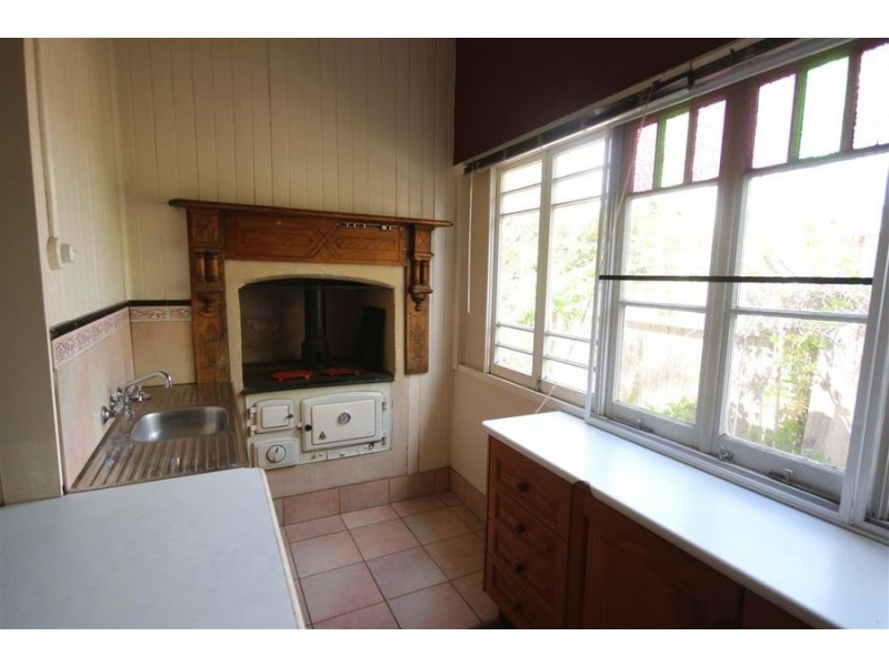 106 Molesworth Street, Tenterfield NSW 2372
