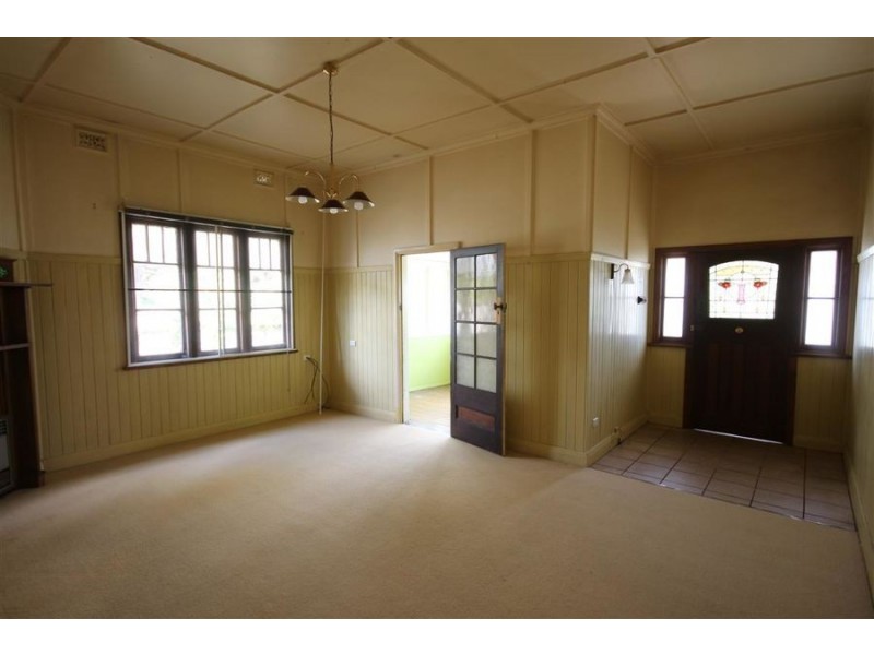 106 Molesworth Street, Tenterfield NSW 2372