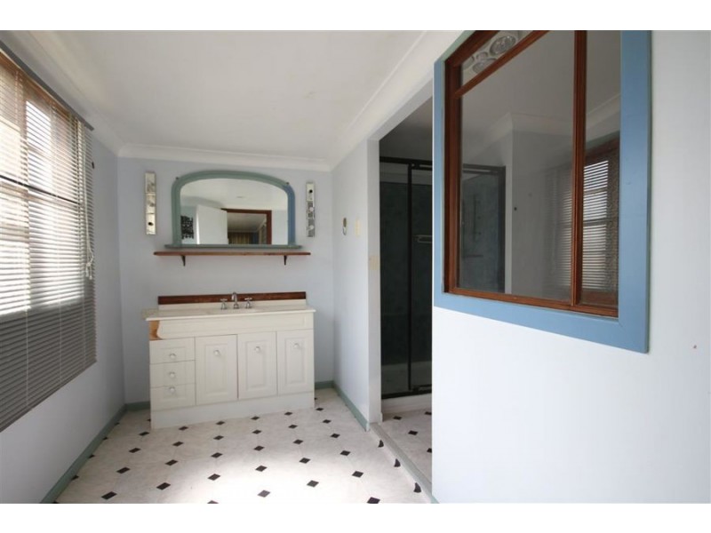 106 Molesworth Street, Tenterfield NSW 2372