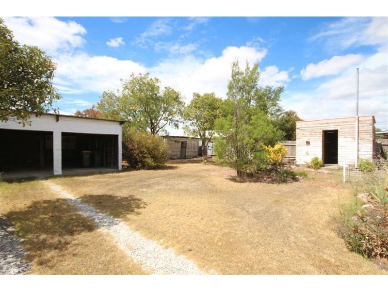 106 Molesworth Street, Tenterfield NSW 2372