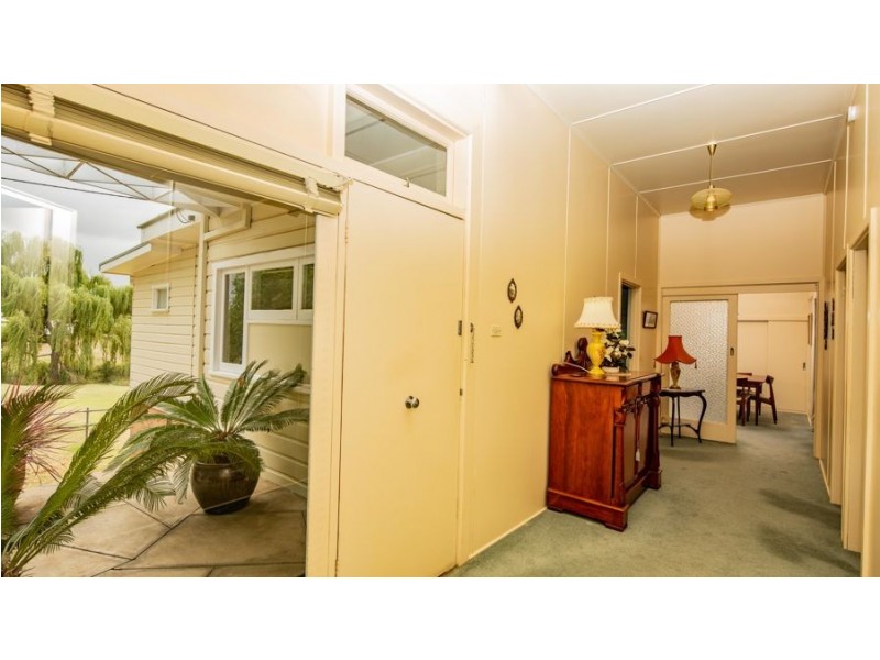 163 Logan Street, Tenterfield NSW 2372