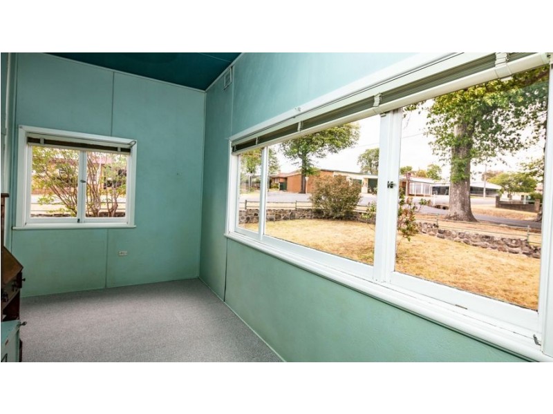 163 Logan Street, Tenterfield NSW 2372