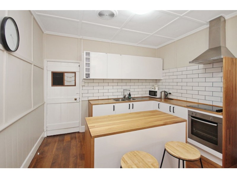 2 Wood Street, Tenterfield NSW 2372