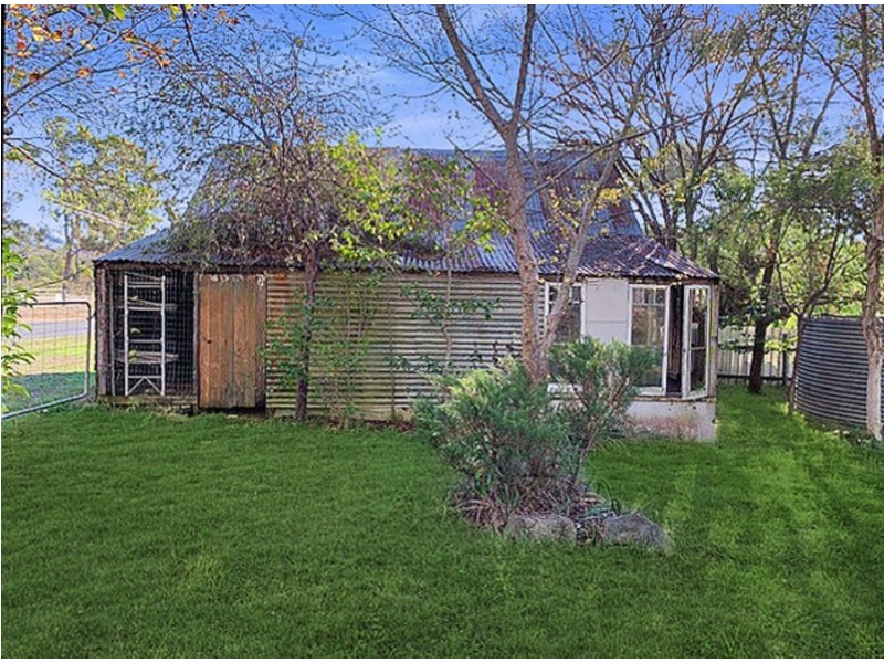 2 Wood Street, Tenterfield NSW 2372