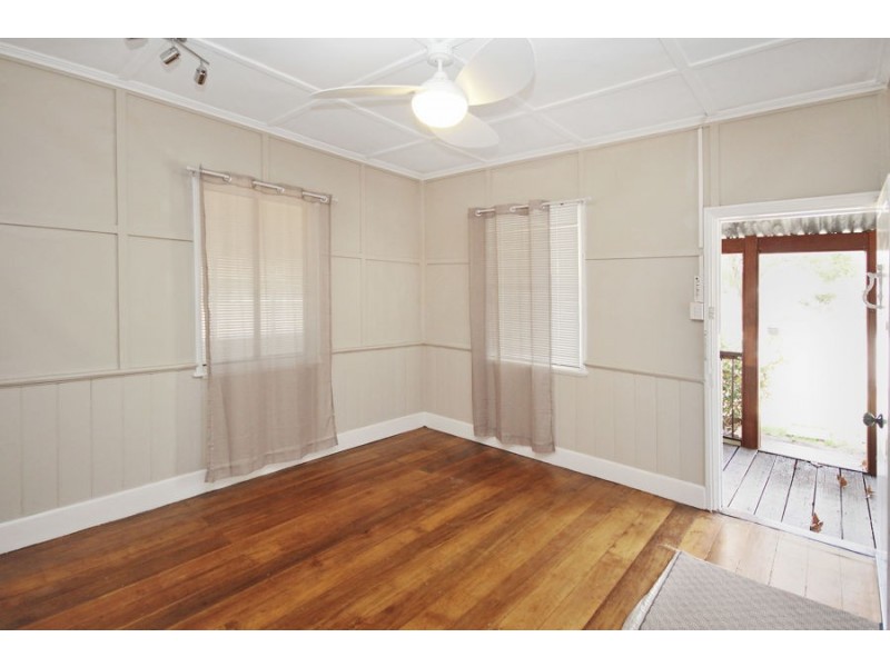 2 Wood Street, Tenterfield NSW 2372